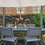 Church End Cottage, 펜션 브램프톤
