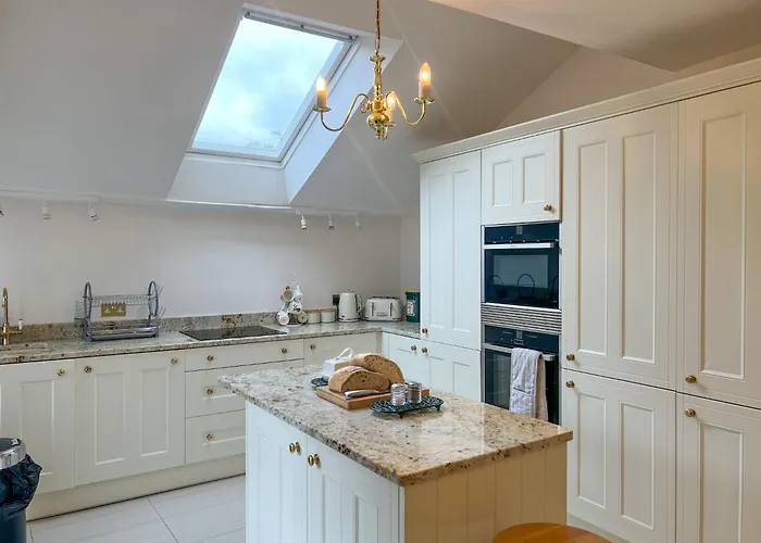 度假居 Church End Cottage, *